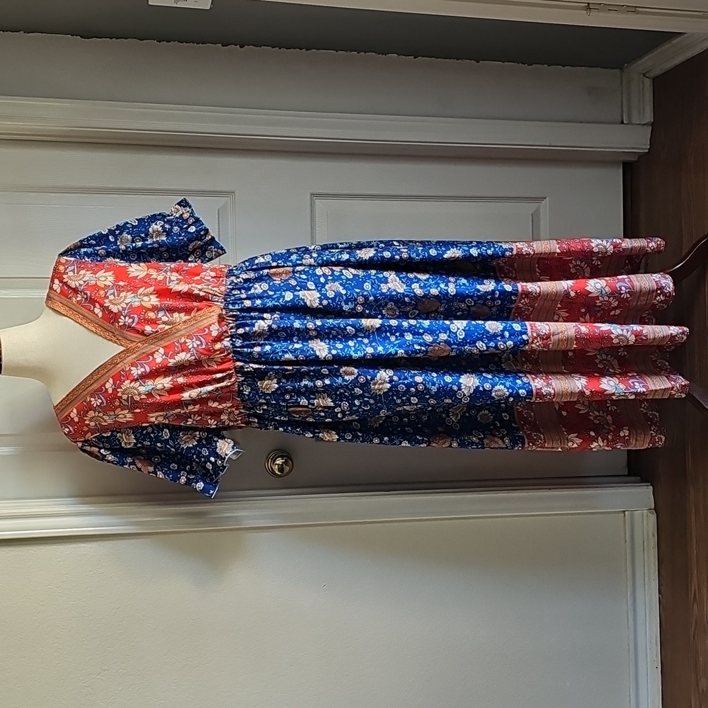 SHEIN Red and Blue Floral Dress - Picture 2 of 8